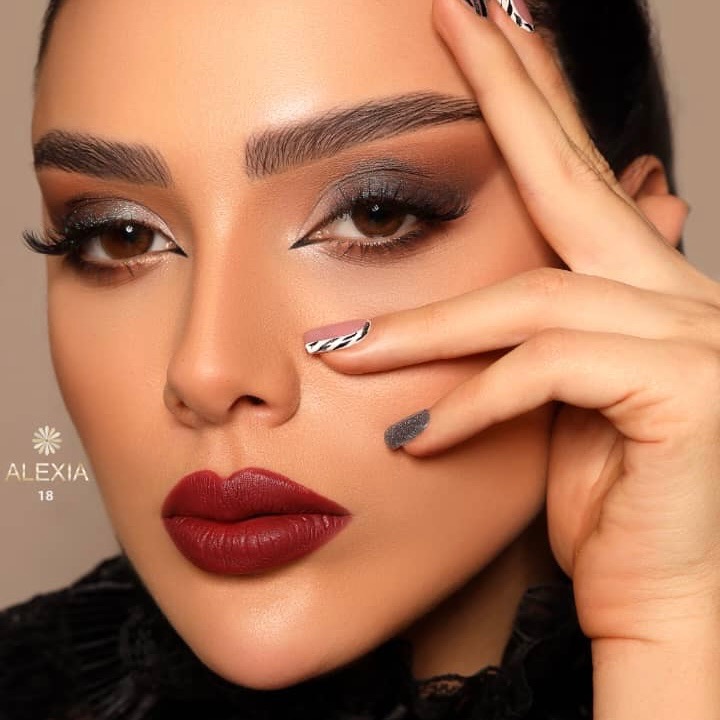 لنز رنگی فصلی آلکسیا ، شماره 18 ALEXIA COLORED CONTACT LENS NUMBER 18