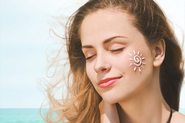 لوسیون آبی ضد آفتاب آکوا نیوژن SPF50 اردن سولاریس